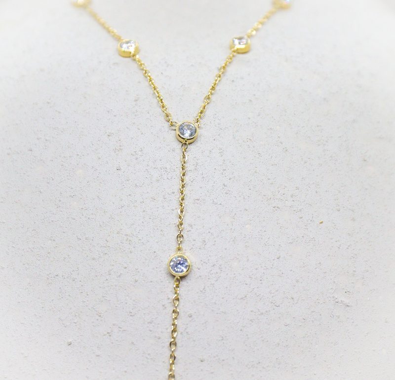 collier sautoir en Y et à strass