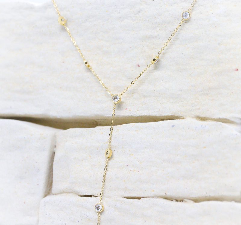 collier sautoir en Y et à strass